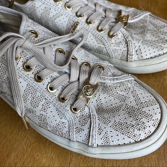 Michael Kors Signature Vanilla Perforated Sneakers with gold accents - Picture 2 of 7